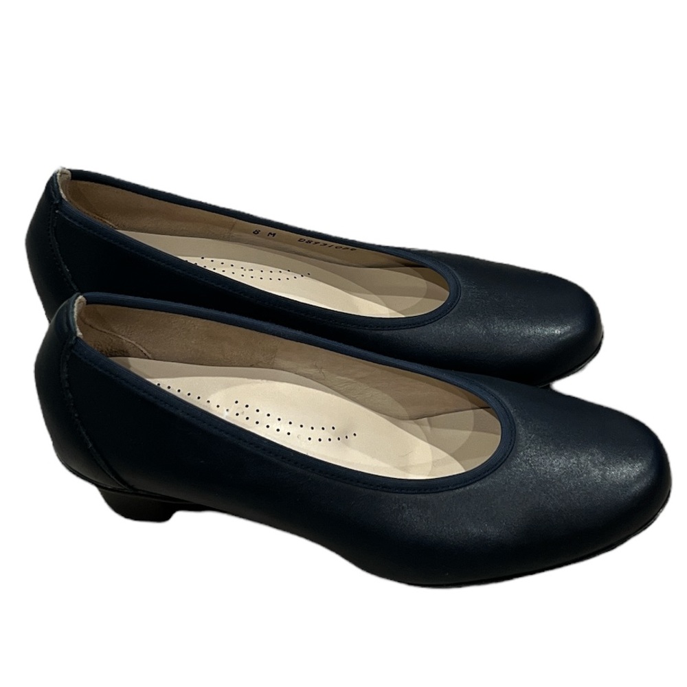 - SAS Women’s Navy Blue Milano Low Heeled Leather Pump Sz 8